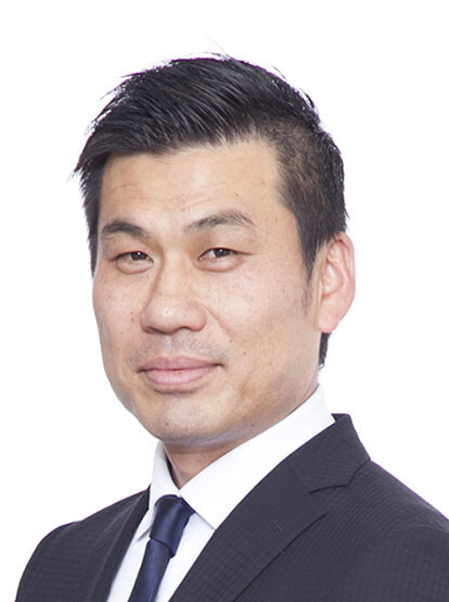 西川 佳孝