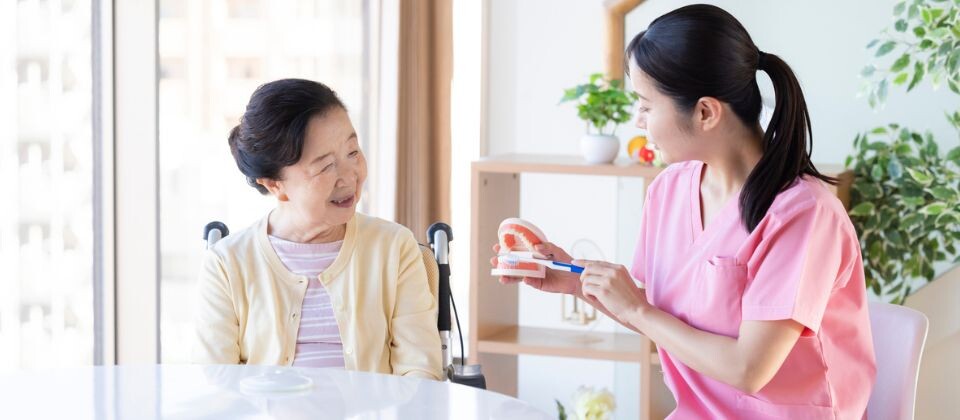 訪問歯科|介護施設患者増加